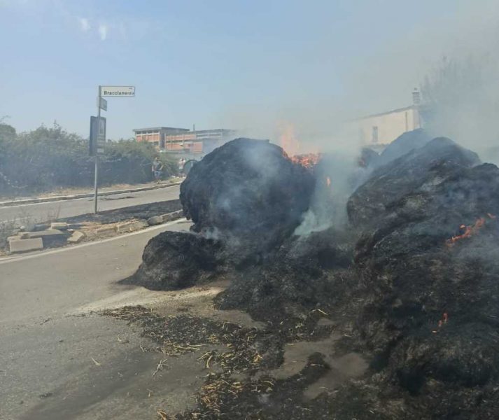 balle fieno fiamme incendio osteria nuova braccianese XV municipio 1