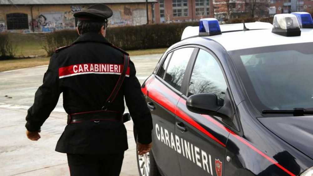 carabinieri spalle