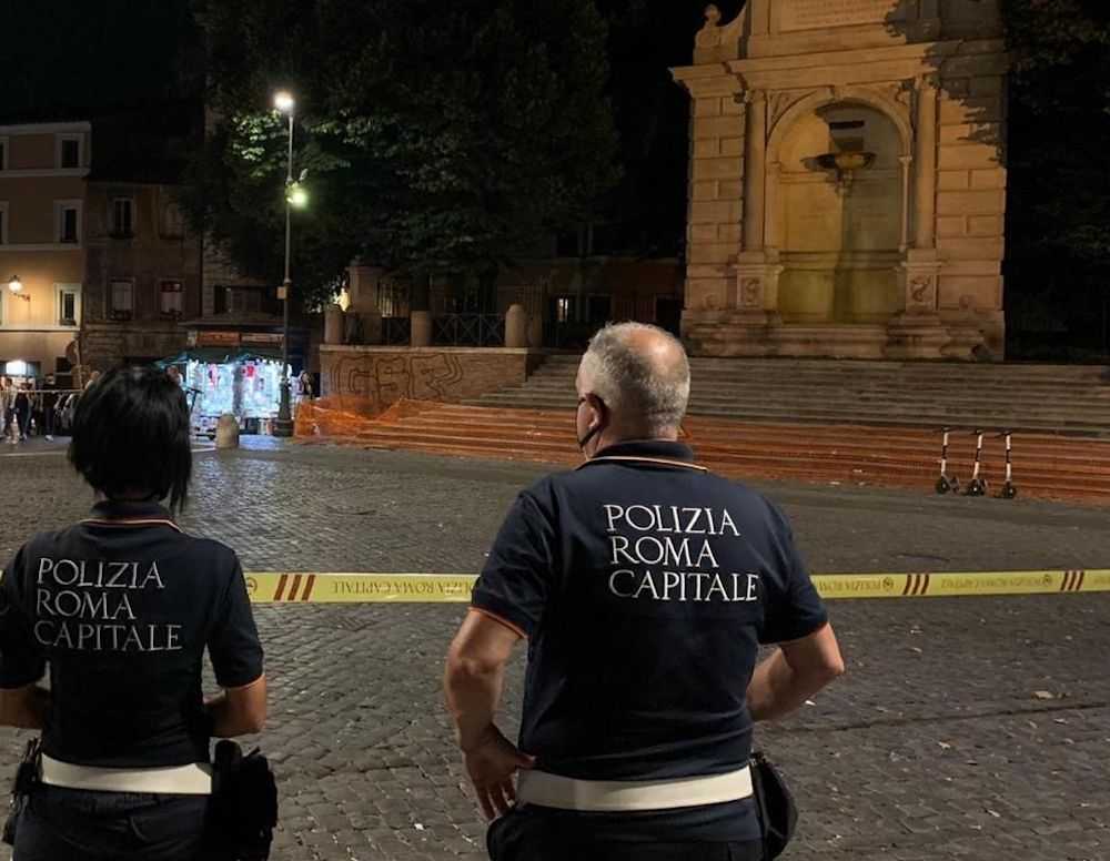 trastevere chiusura assembramenti