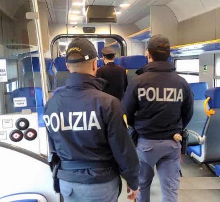 polizia polfer treno polizia polfer treno