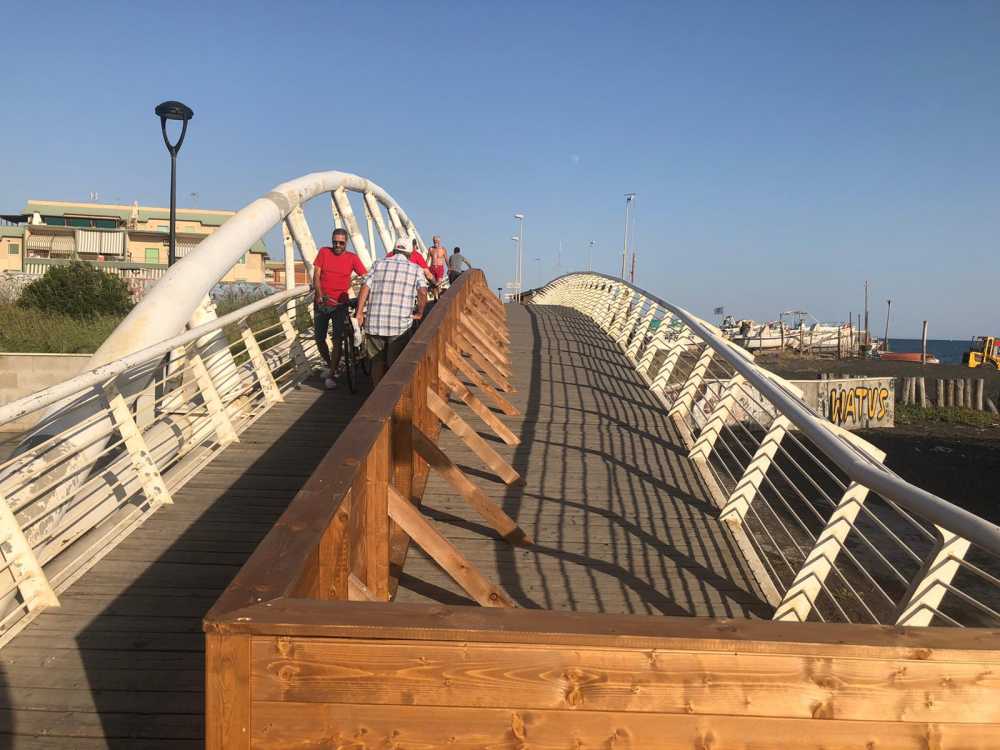 ponte bikila ladispoli chiuso 2 ponte bikila ladispoli chiuso 3