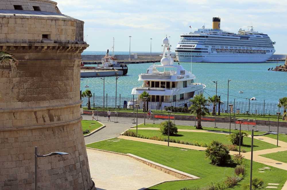 porto civitavecchia 170720