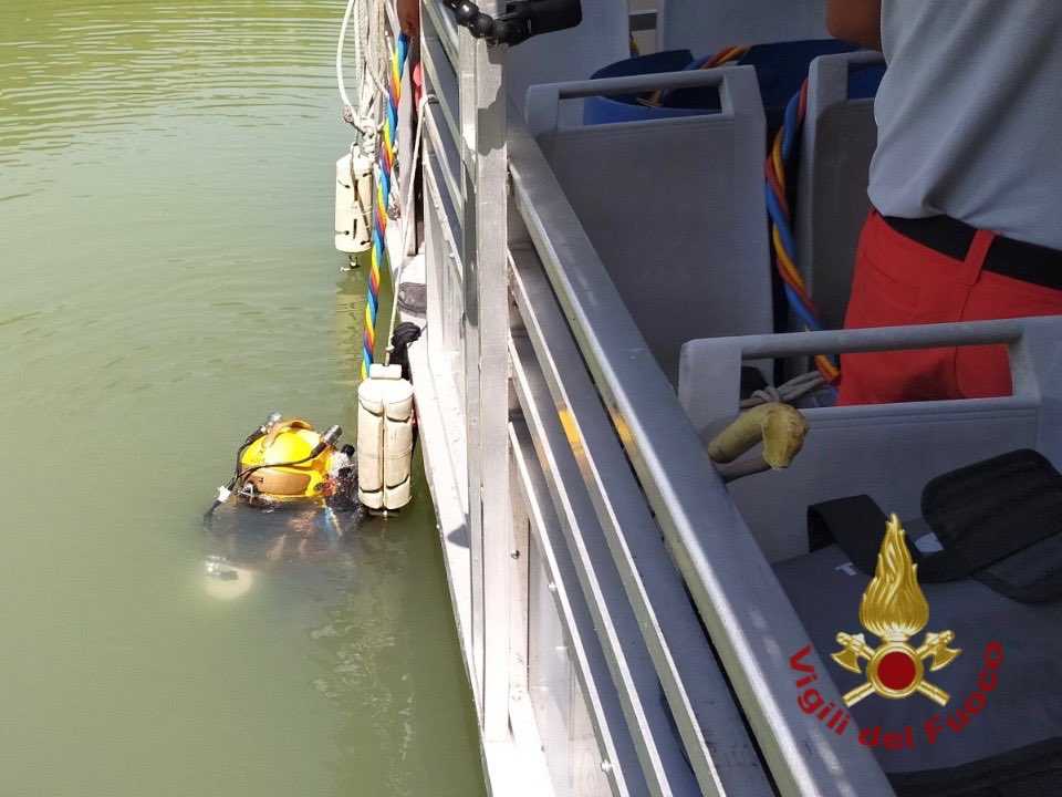 sommozzatori vigili fuoco vvf pompieri