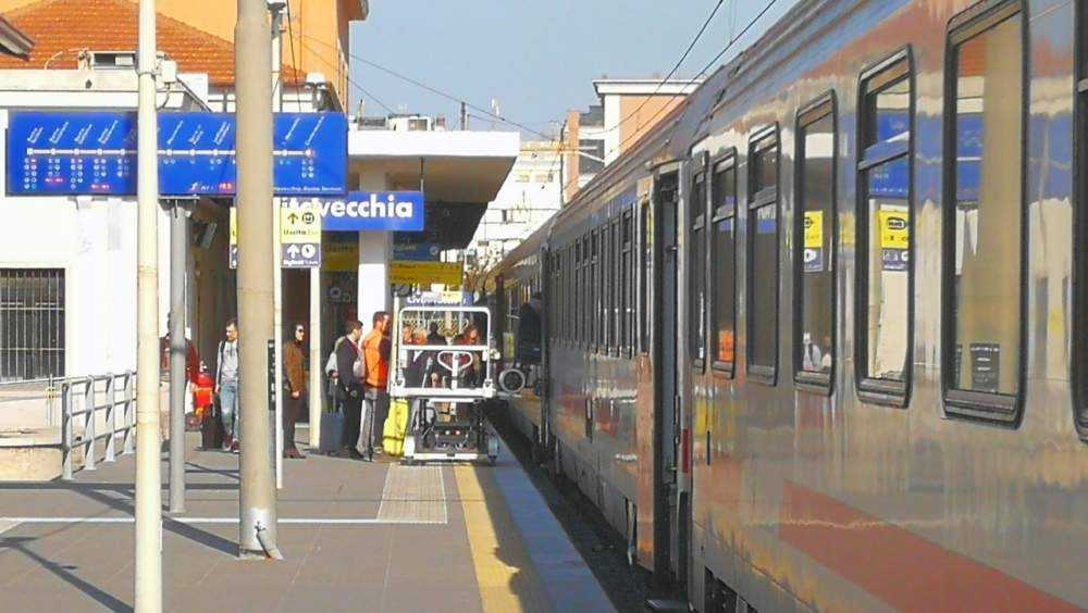 stazione-civitavecchia-carello-disabili-1