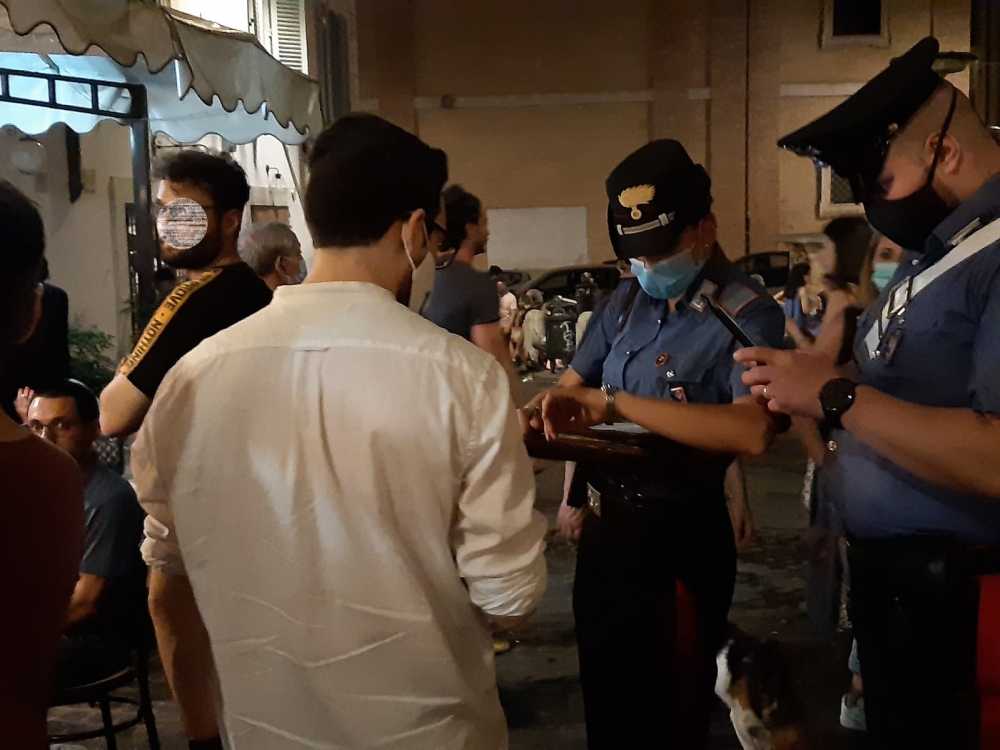 I controlli dei Carabinieri alla movida (1)