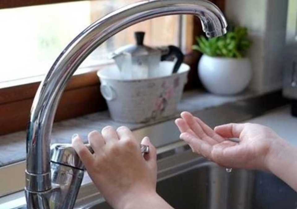 Niente acqua a Cerenova, cittadini furiosi