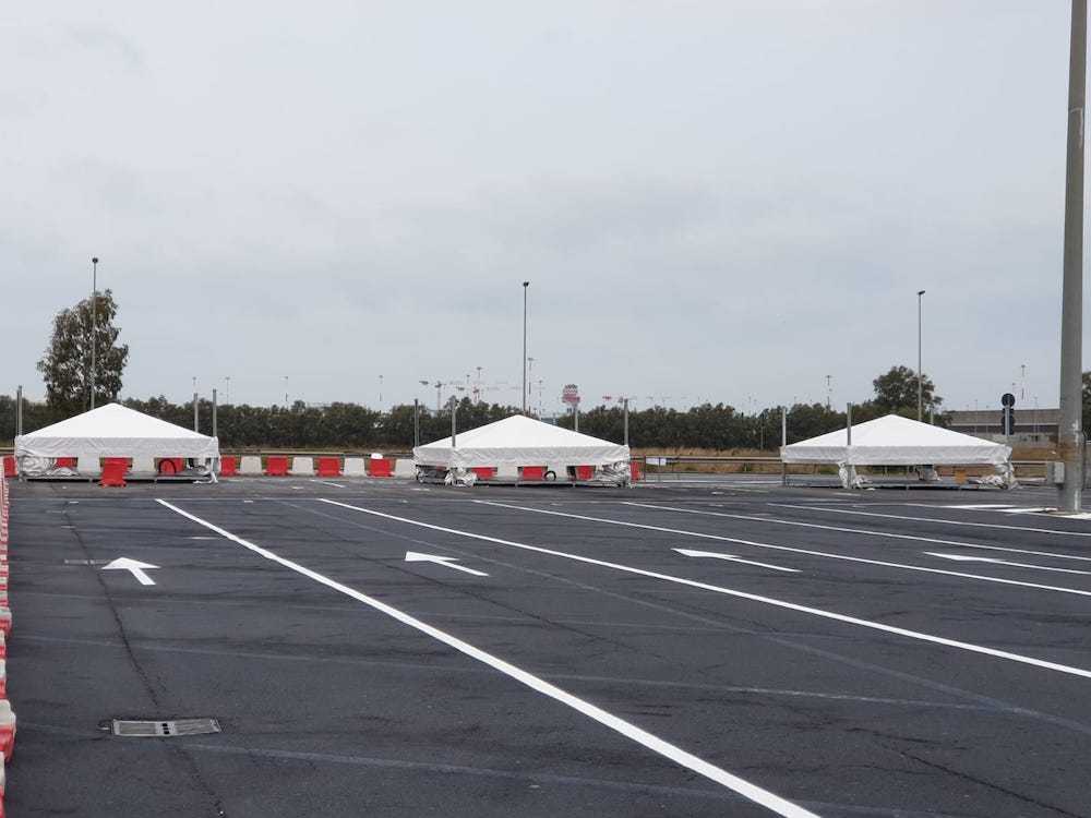 aeroporto fiumicino parcheggio drive in covid coronavirus aeroporto fiumicino parcheggio drive in covid coronavirus