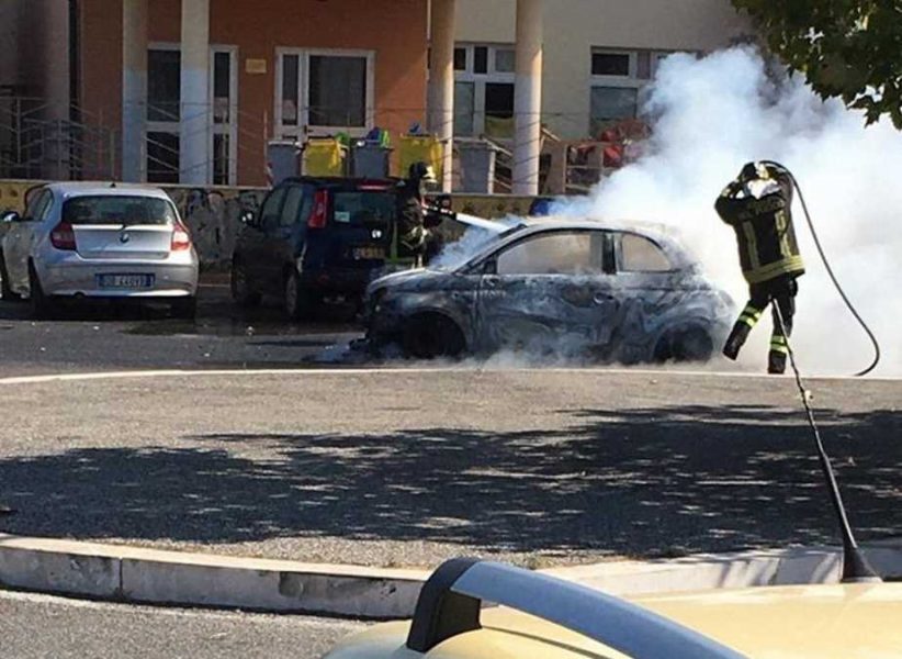 auto bruciate fiamme maccarese 2