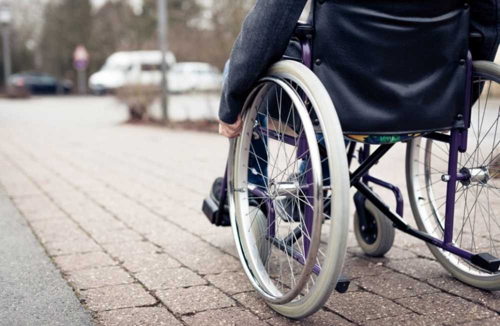 disabilità sedia a rotelle disabili 250820
