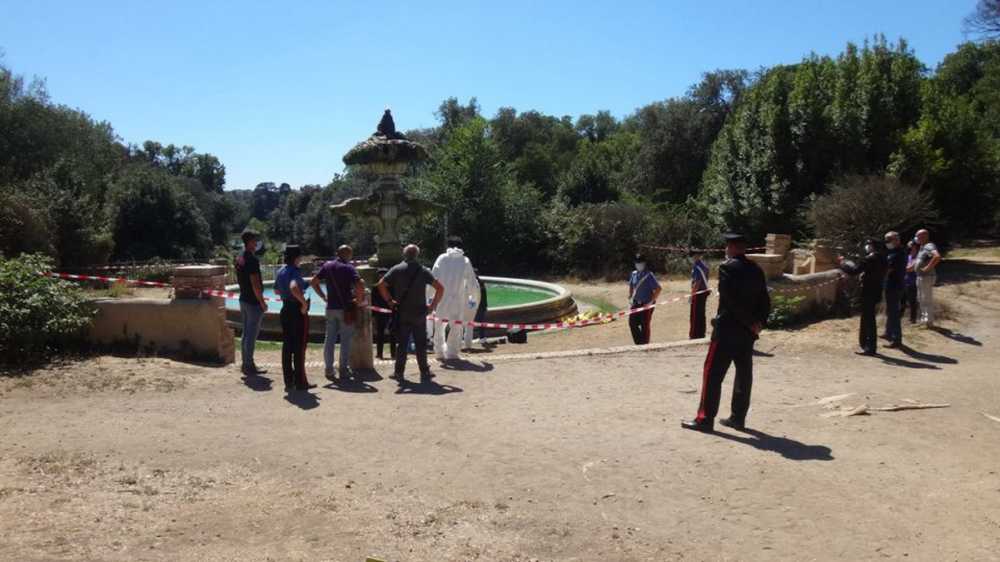 fontana giglio villa pamphili carabinieri cadavere