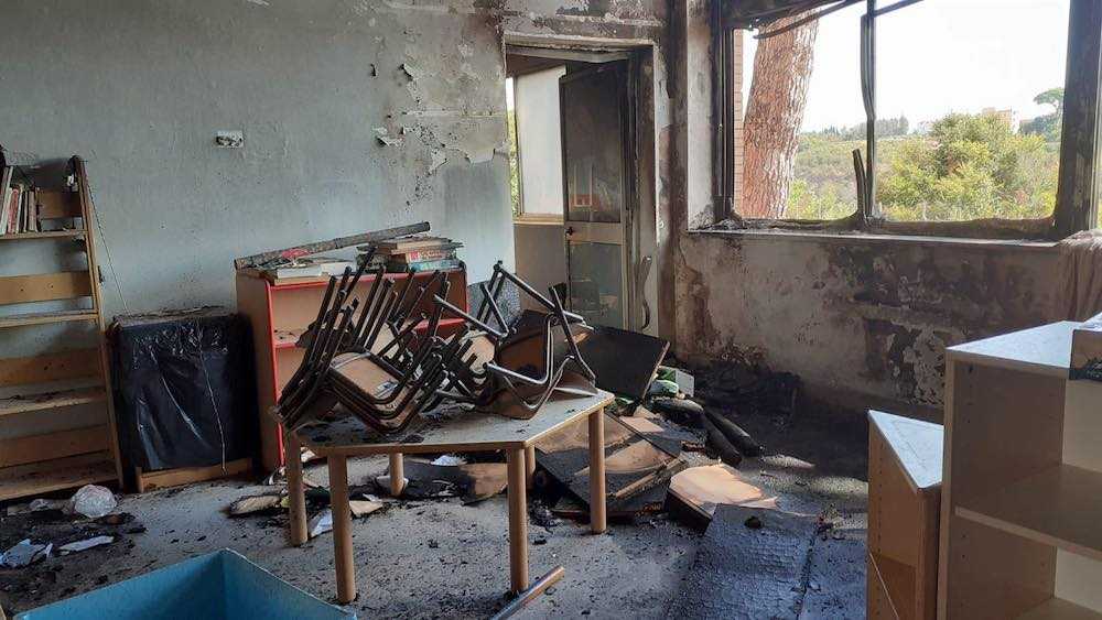 incendio municipio XI scuola incendio municipio XI scuola