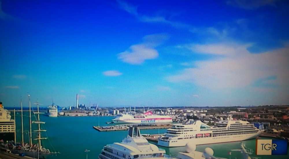 molo navi porto civitavecchia 1