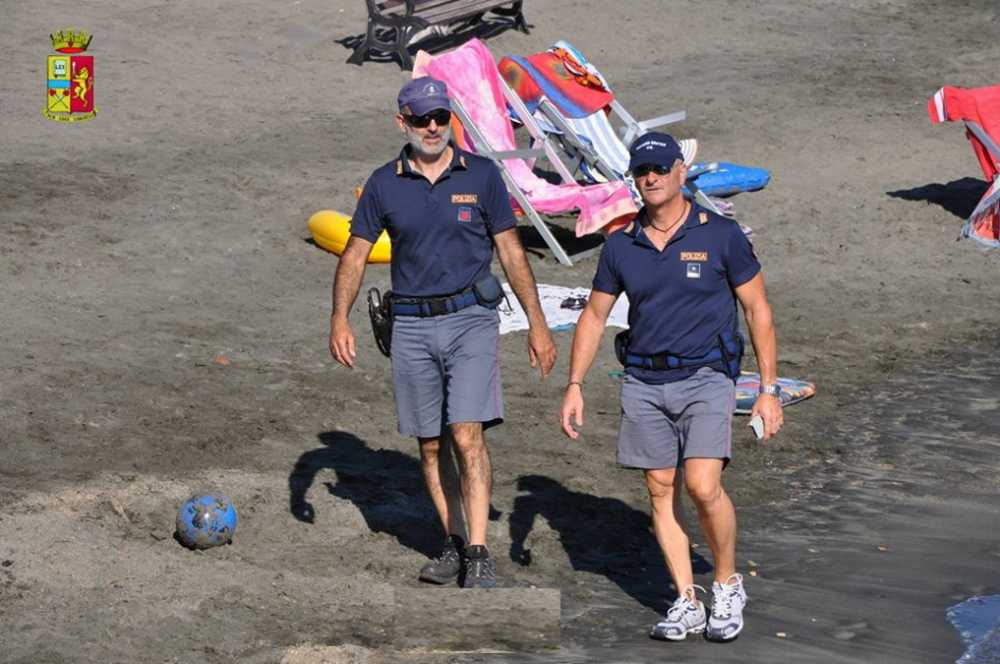 polizia spiaggia
