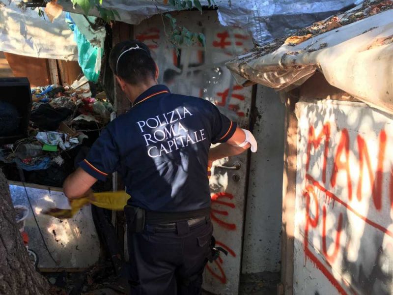 sgombero campo rom polizia locale roma capitale foro italico 3