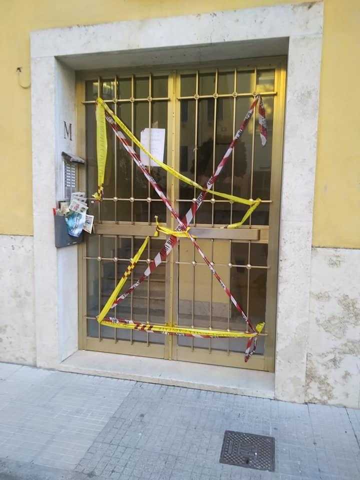 via tonale 14 tufello paazzo evacuato chiuso polizia roma capitale municipale portone sigilli (1)
