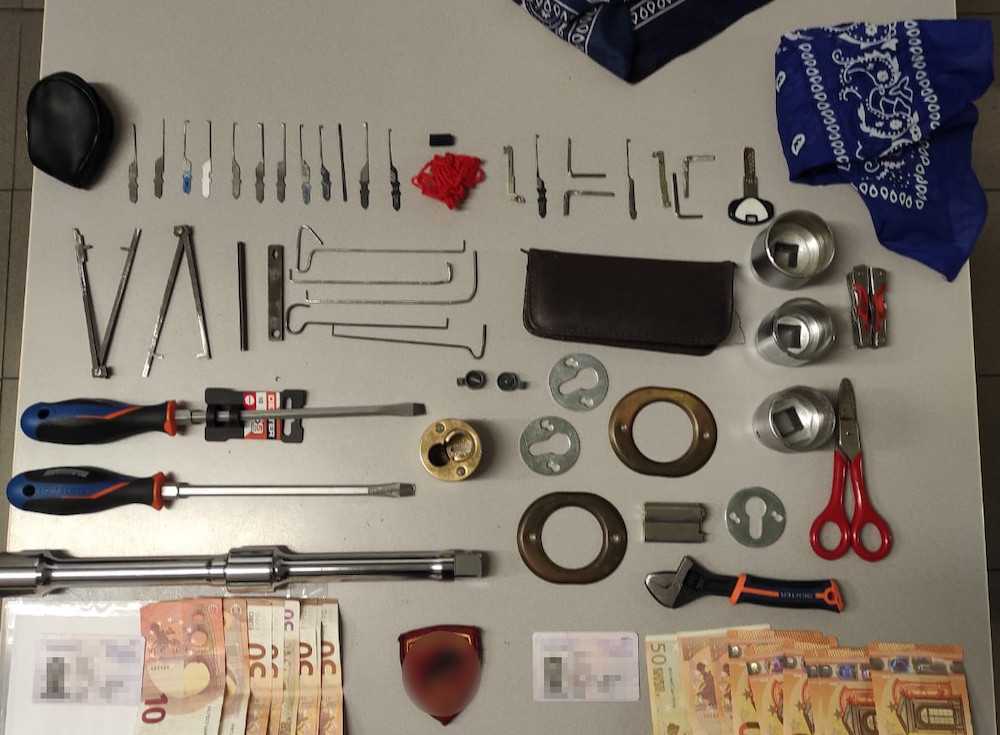 ladri materiale sequestrato eur polizia