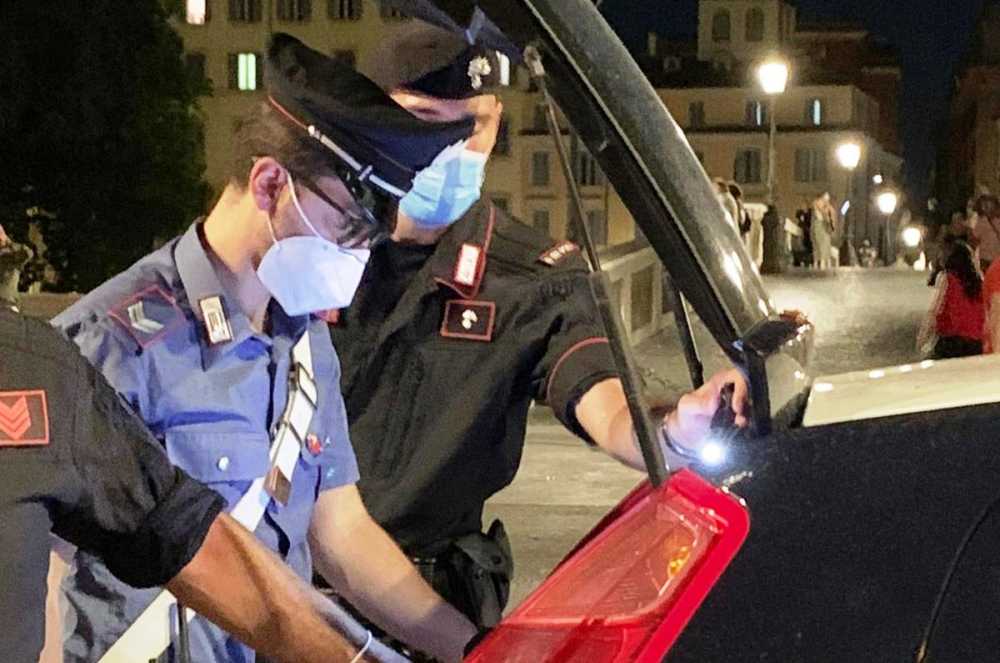 GRUPPO RM - I controlli dei Carabinieri alla movida (1)