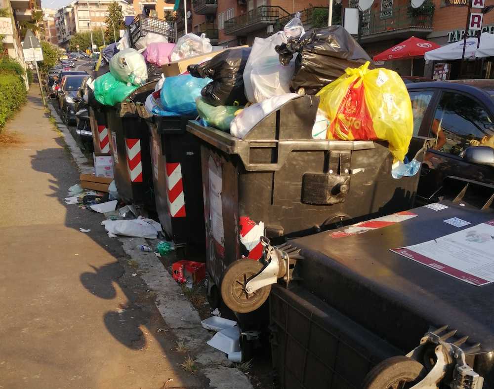 rifiuti scuola villa bonelli