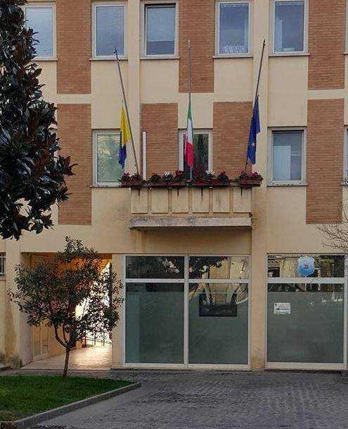 bandiere mezzasta manziana bandiere mezzasta manziana