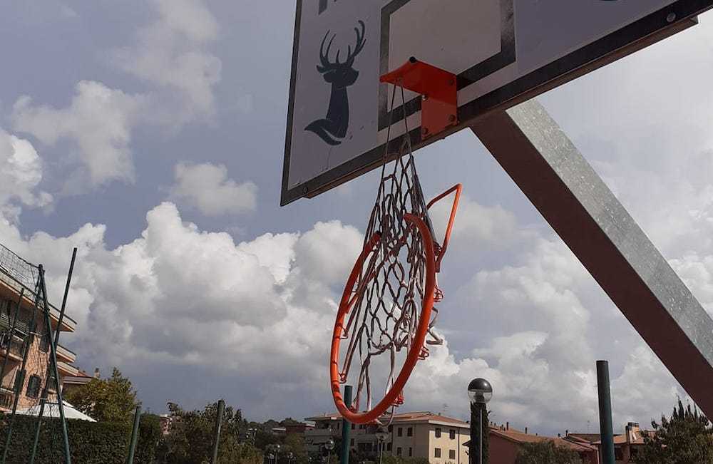 canestro basket parco falcone e borsellino