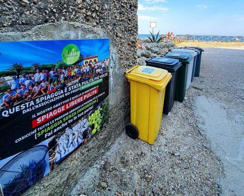 cestini mastelli carrellati rifiuti santa marinella