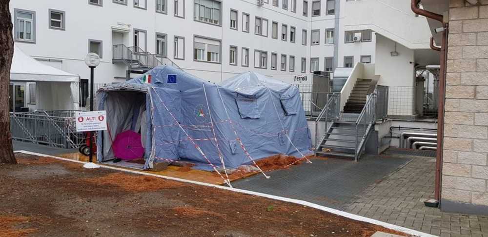 tenda allagata ospedale civitavecchia san paolo tenda allagata ospedale civitavecchia san paolo