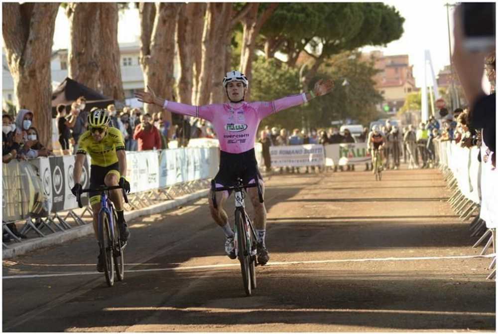 Arrivo tappa Ladispoli giro ciclocross Arrivo tappa Ladispoli giro ciclocross