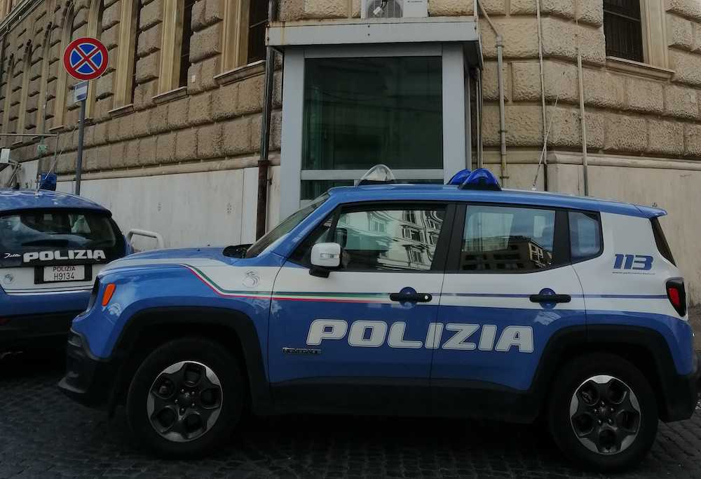 Questura (1) roma polizia Questura (1) roma polizia