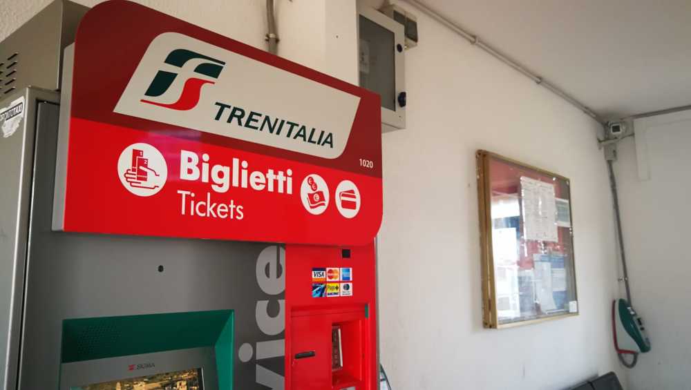 biglietti biglietteria automatica stazione treni biglietti biglietteria automatica stazione treni
