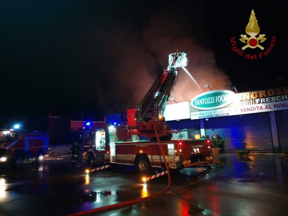 incendio carabetta cerveteri vvf vigili fuoco pompieri 1