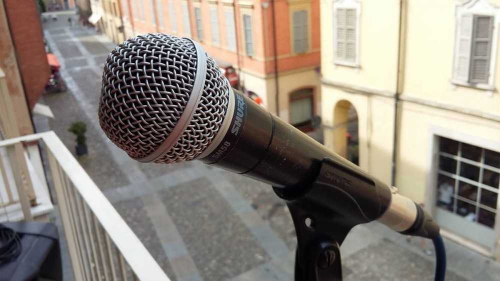 microfono musica balcone balconi microfono musica balcone balconi