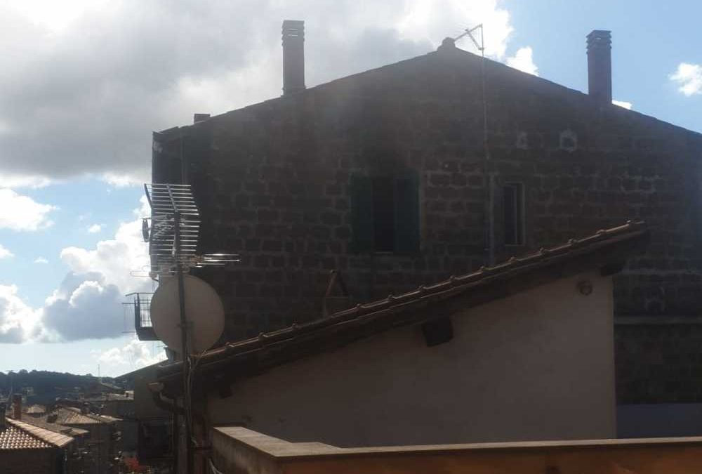 Rogo nell’appartamento, muore un 28enne a Vejano