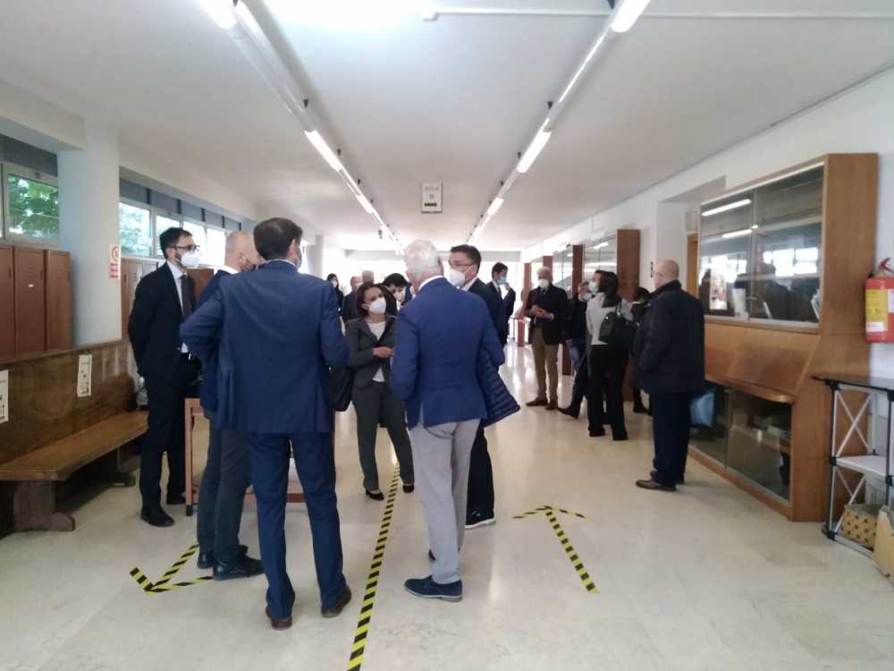 Corridoio tribunale civitavecchia Corridoio tribunale civitavecchia