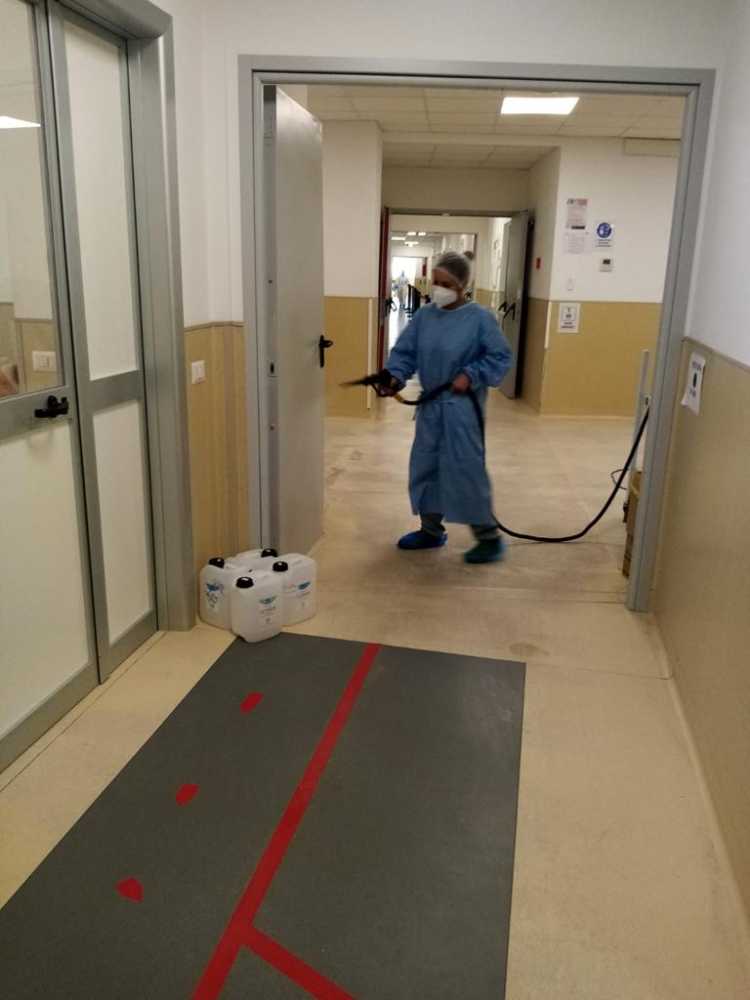 corridoio ospedale tamponi covid coronavirus san paolo civitavecchia sanificazione