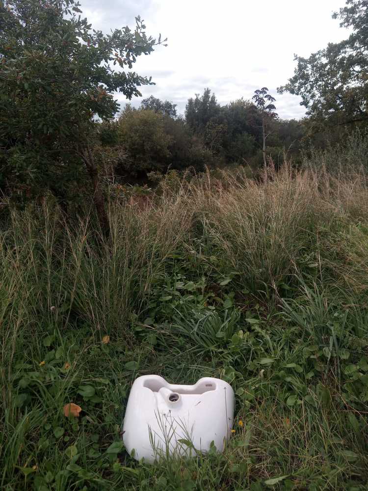 lavandino sanitario banditaccia cerveteri (2) lavandino sanitario banditaccia cerveteri