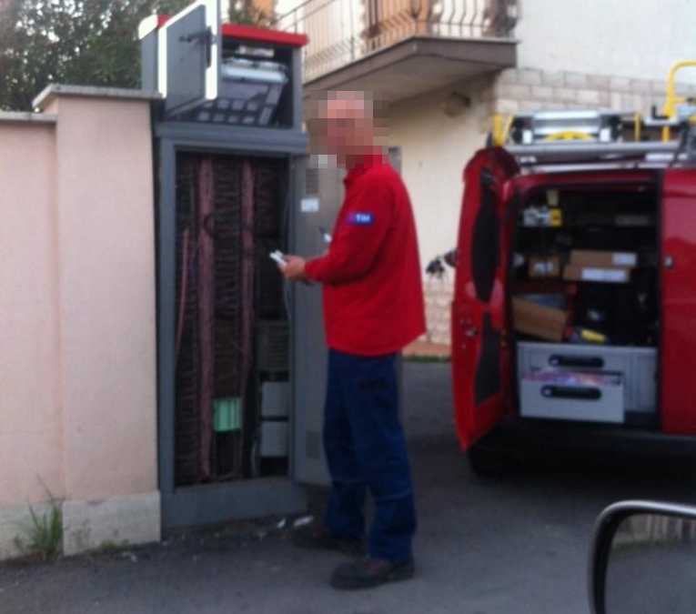 operaio-tim-telecom operaio-tim-telecom