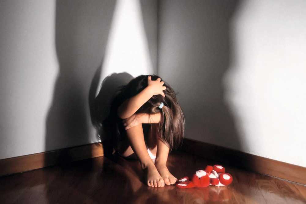 pedofilo aggressione bimbi bambini violenza pedofilo aggressione bimbi bambini violenza