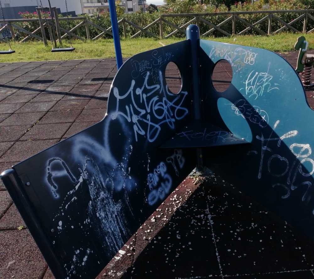 san liborio vandali giochi imbrattati (5)