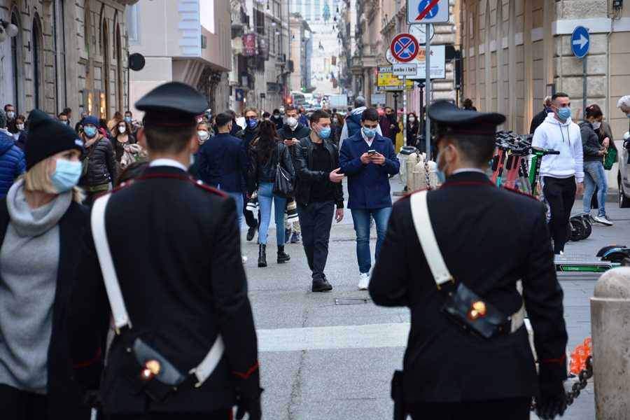 Controlli antiCovid dei Carabinieri (1) Controlli antiCovid dei Carabinieri (1)