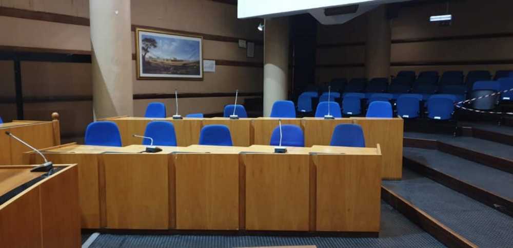 banchi vuoti consiglio comunale ladispoli banchi vuoti consiglio comunale ladispoli