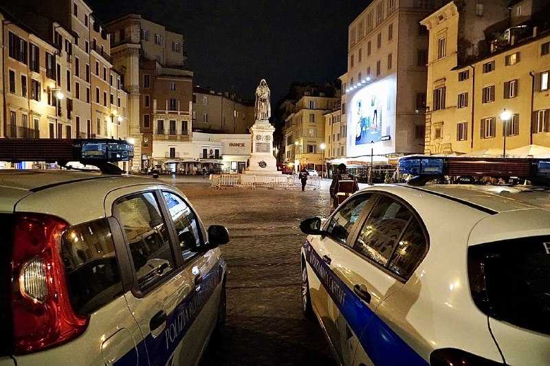 Controlli Campo de Fiori Polizia Locale archivio Controlli Campo de Fiori Polizia Locale archivio