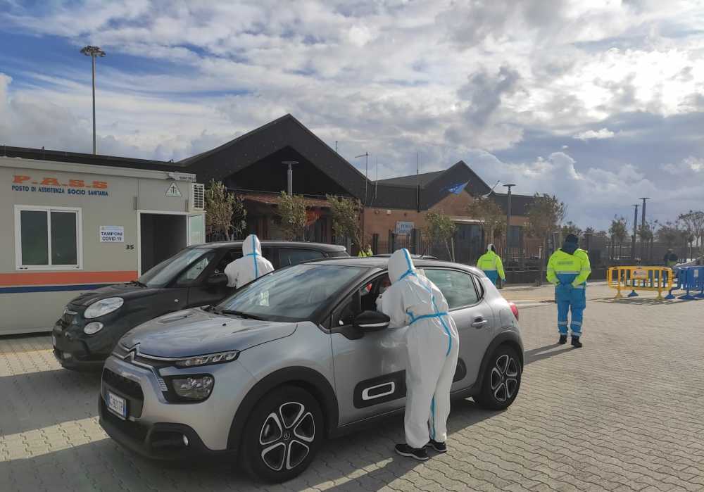 tamponi covid drive in fiuimicino