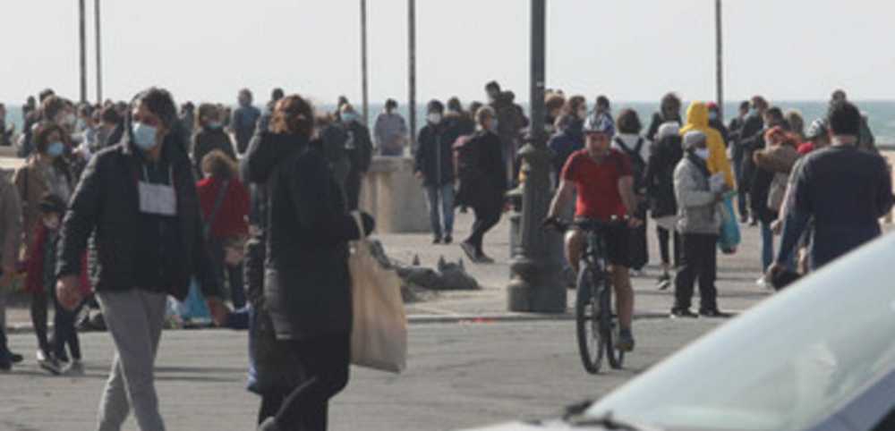 assembramenti litorale