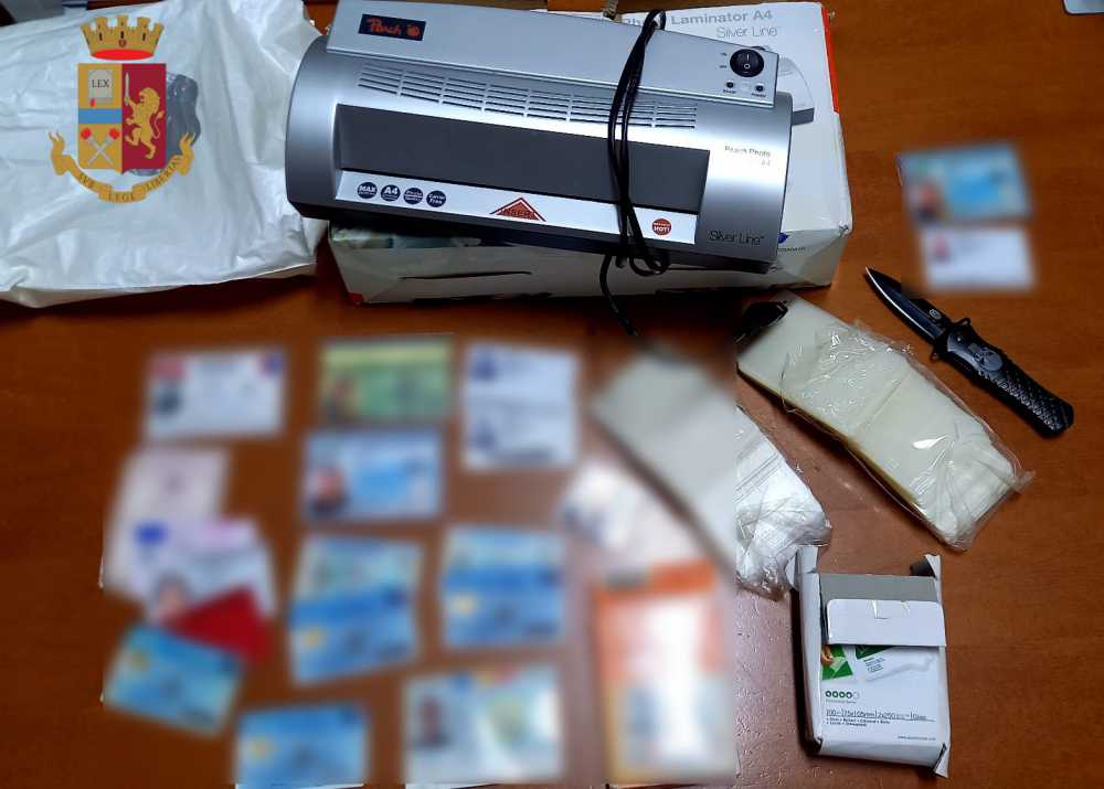 esposizione arresto documenti falsi CON LOGO