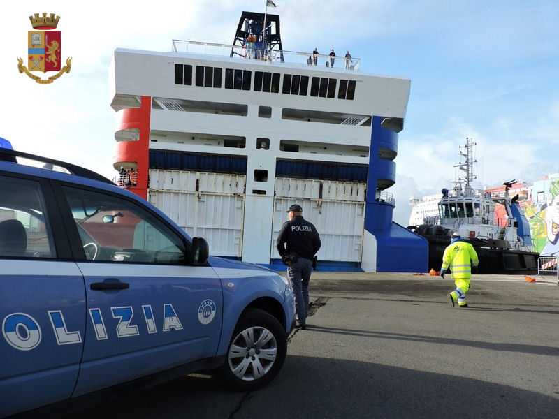 polizia nave polmare frontiera navi