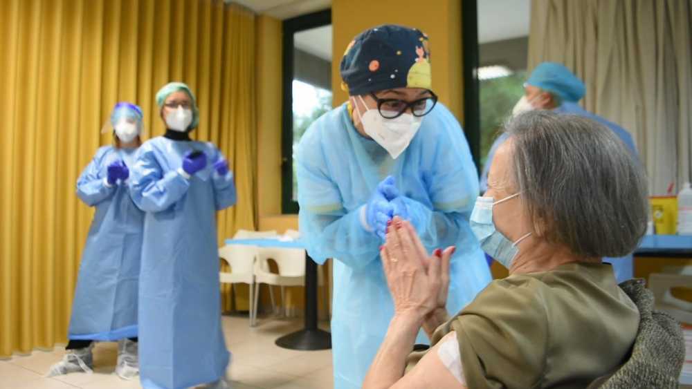 vaccini vaccino anziani covid