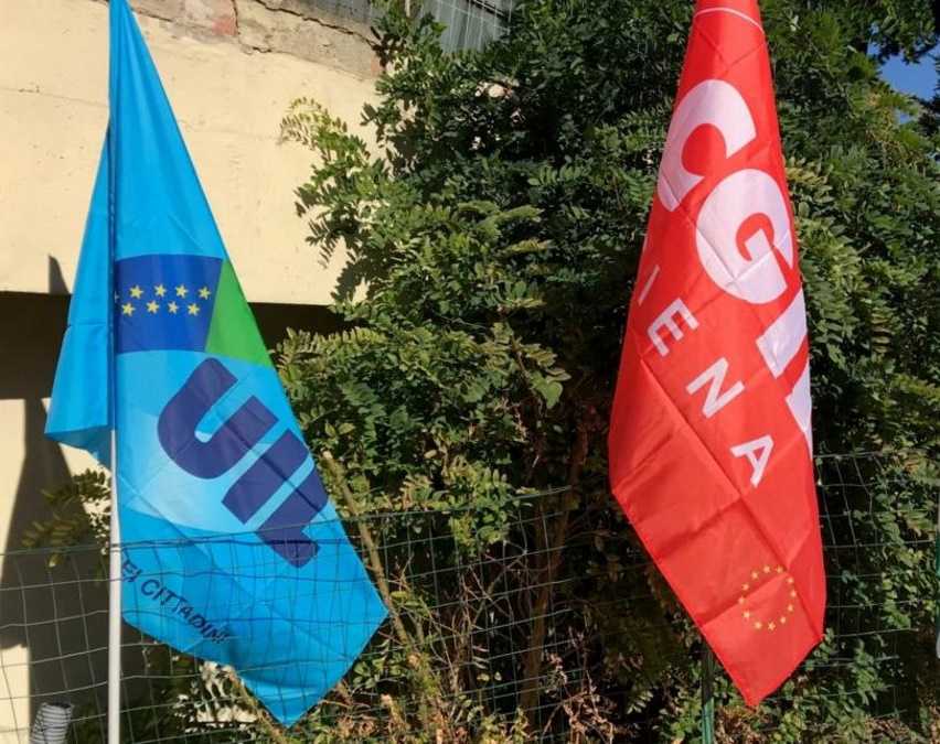 Bandiere CGIL UIL