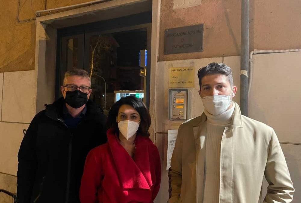 La Regione ha diffidato l’Agraria di Civitavecchia: blitz simbolico di Fratelli d’Italia con Galizia e Palombo.