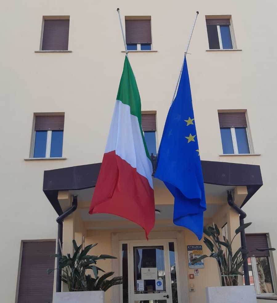 comune santa marinella bandiere a mezzasta