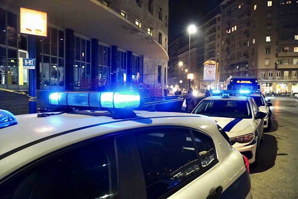 controlli anti assembramento polizia municipale roma capitale locle (2)